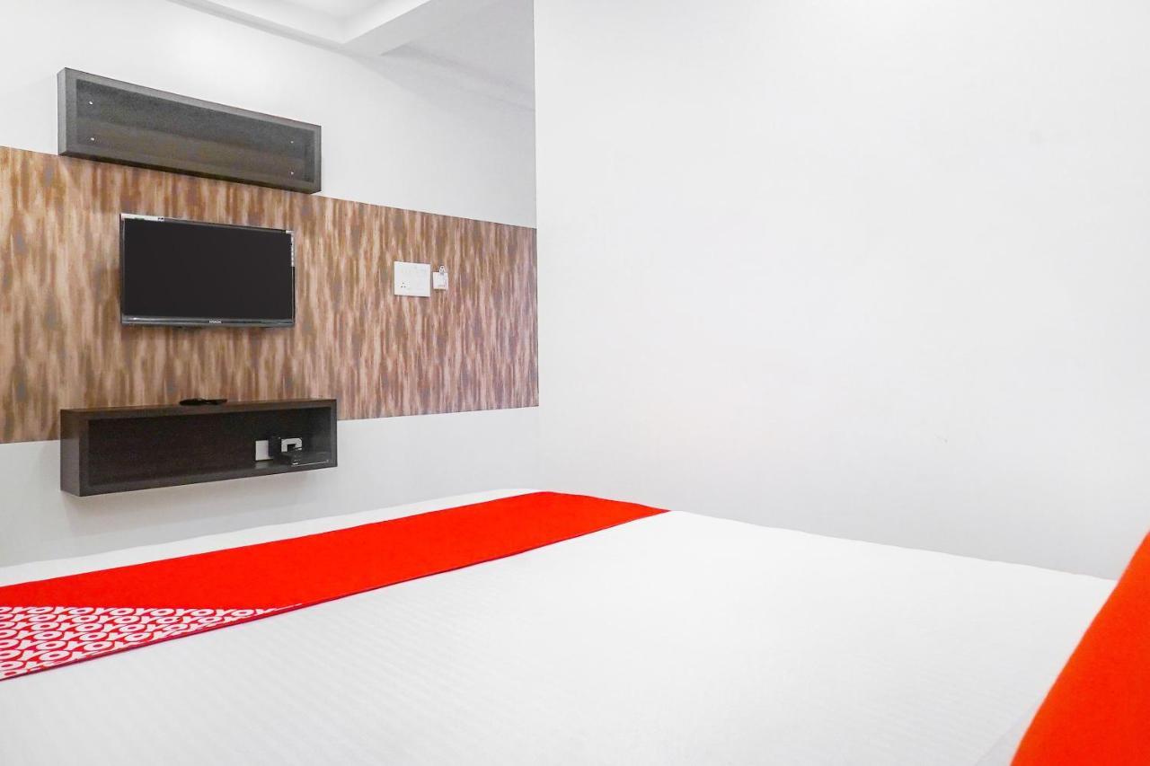 Oyo 15741 Z Inn Phursungi Exteriör bild